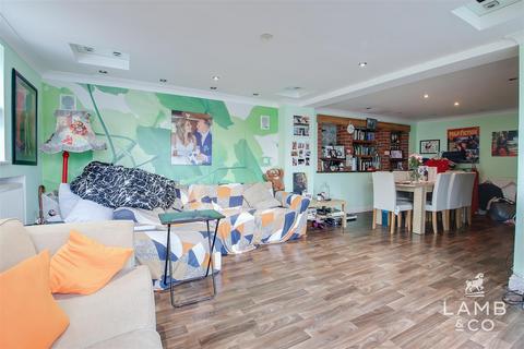 Property for sale, High Street, Walton On The Naze CO14