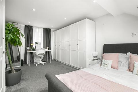 120 Oldfields Road, Sutton, SM1 2NN