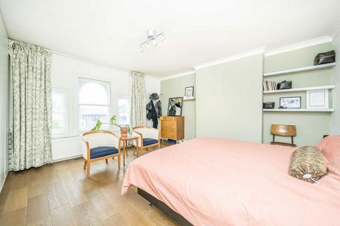 3 bedroom maisonette for sale, Forest Hill Road, London SE22