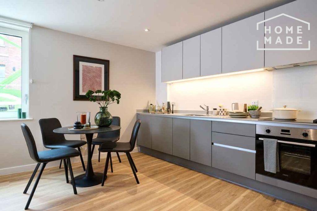 E7c1720384b8145d27fc98ff49c4