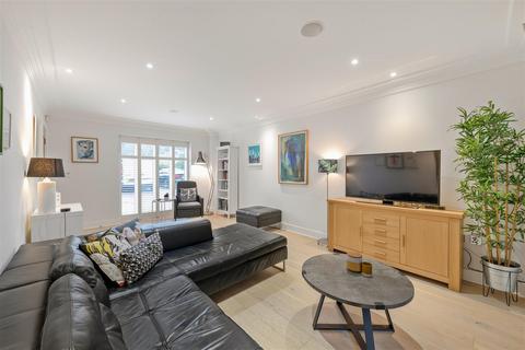 1 Martingales Close, Ascot, SL5 9FQ