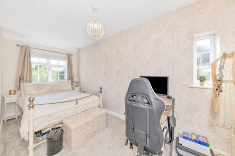 27 Cambridge Crescent, Bassingbourn, Royston, SG8 5LP