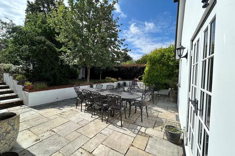 undefined, Eastbury, Hungerford, Berkshire, RG17