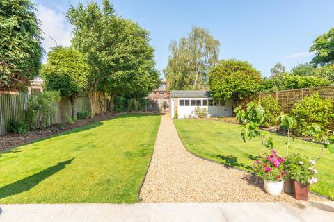 undefined, Sidney Road, WALTON-ON-THAMES, KT12