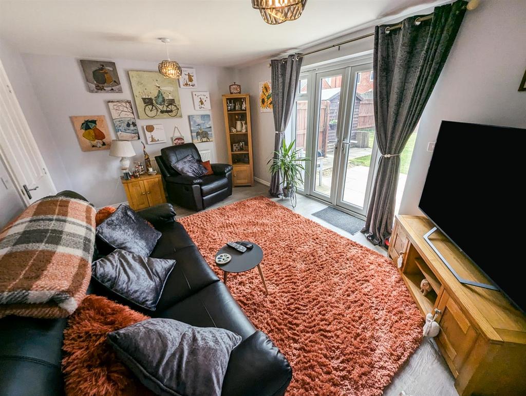 PXL 20250426 110942947.RAW-01.COVER.jpg