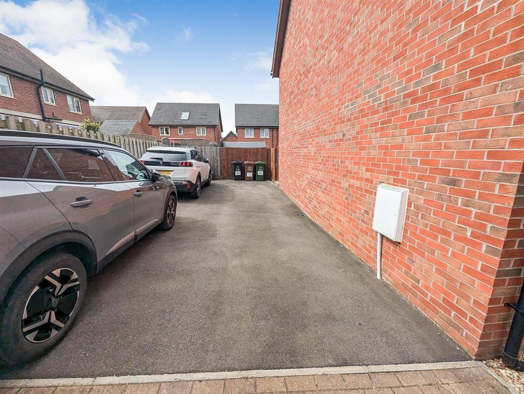 PXL 20250426 112931403.RAW-01.COVER.jpg