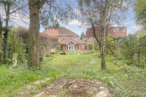 9 Fernbrook Road, Caversham, Reading, RG4 7HG