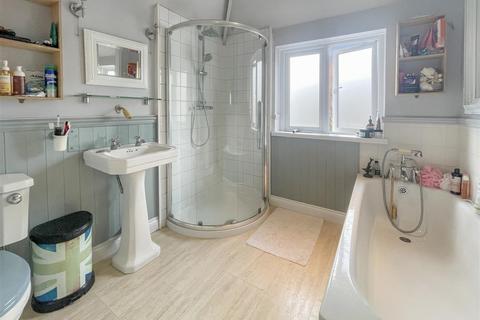 9 Fernbrook Road, Caversham, Reading, RG4 7HG