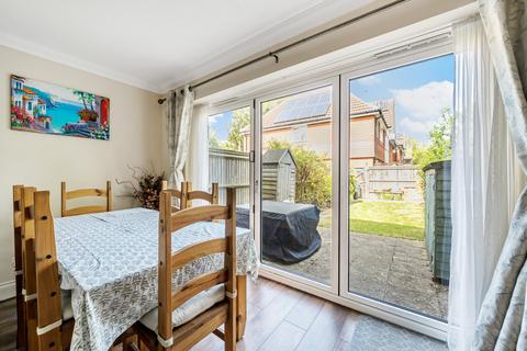 8 Cricketers Close, Woking, GU22 9LA