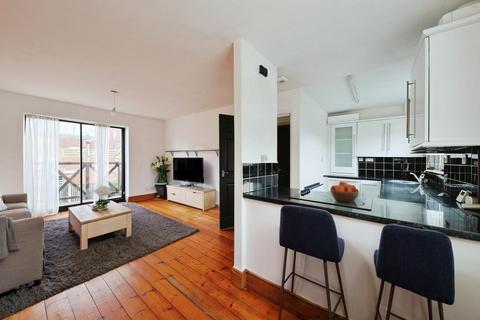 6 Halyard Croft, Hull, HU1 2EP
