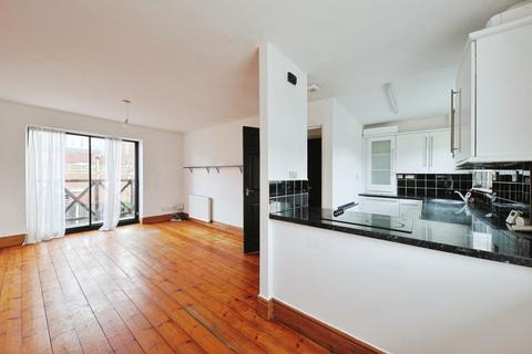 6 Halyard Croft, Hull, HU1 2EP