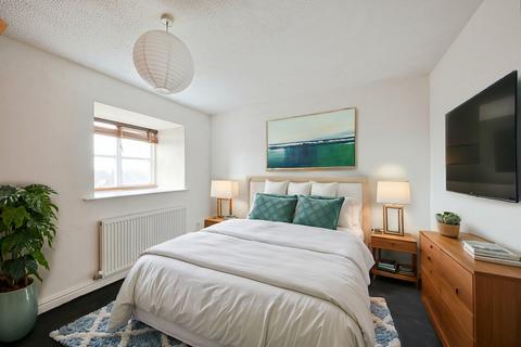 6 Halyard Croft, Hull, HU1 2EP