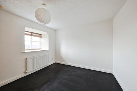 6 Halyard Croft, Hull, HU1 2EP