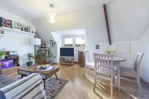 2 bedroom flat for sale, South End Close, Hampstead Heath, NW3