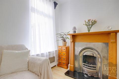 67 King Edwards Road, Enfield, EN3 7DA