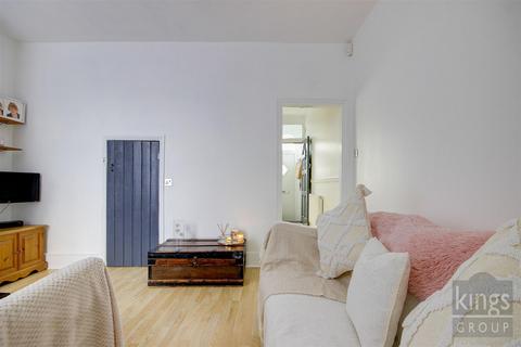 67 King Edwards Road, Enfield, EN3 7DA
