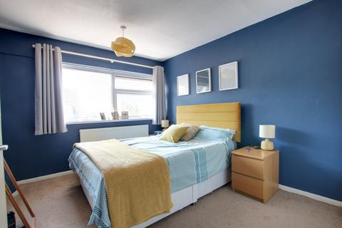 undefined, GAYLYN WAY, FAREHAM. GUIDE PRICE £300,000 - £315,000.