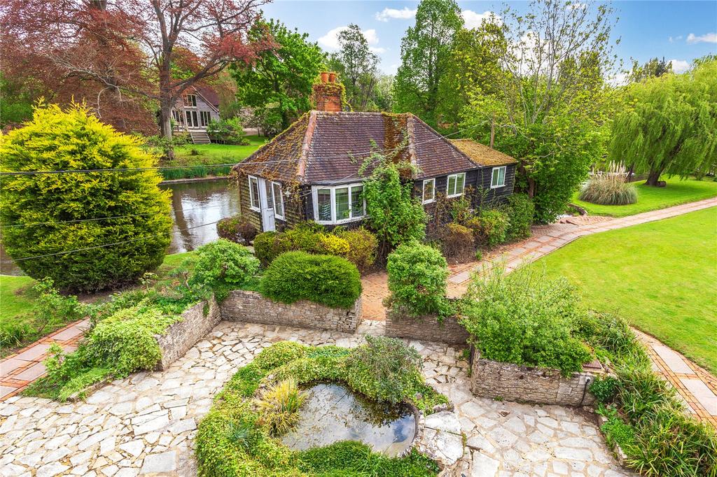 Patio & Cottage