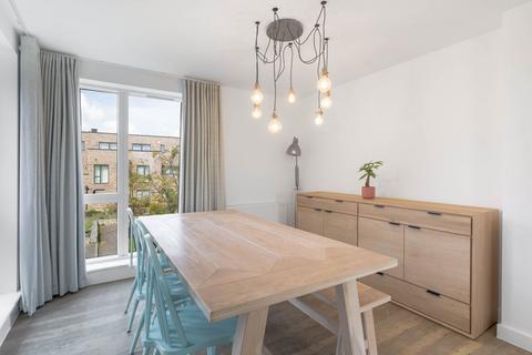 11 Overhill Close, Trumpington, Cambridge, CB2 9FE