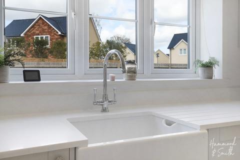3 bedroom detached house for sale, Highfield Close, Harlow CM17