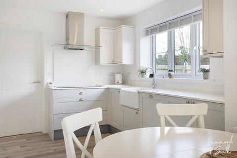 3 bedroom detached house for sale, Highfield Close, Harlow CM17