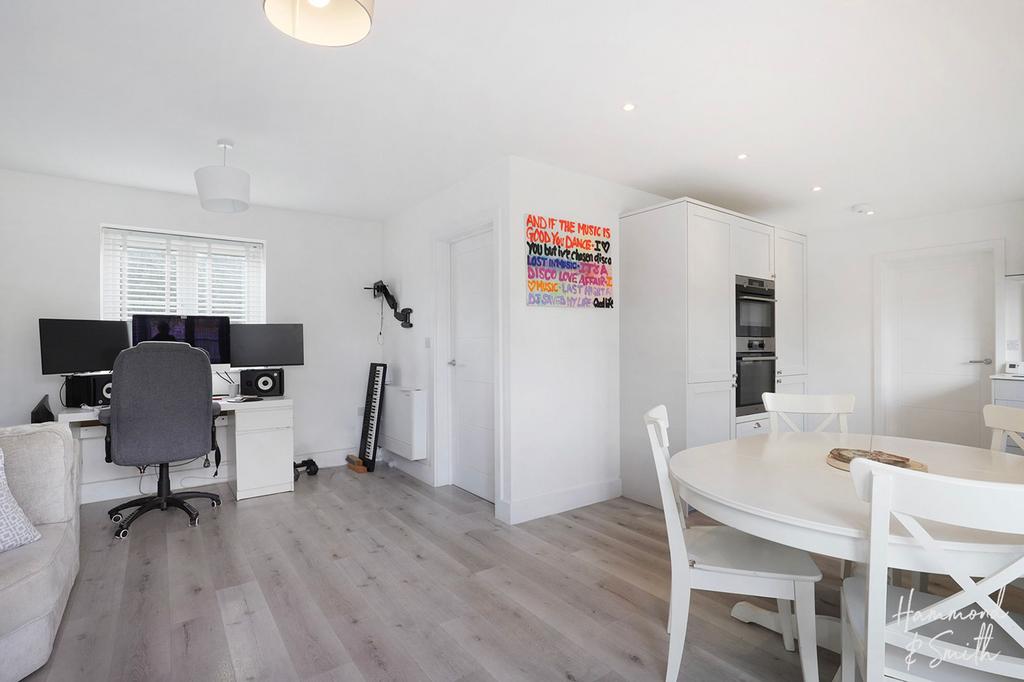 Open Plan Kitchen / Living / Dining