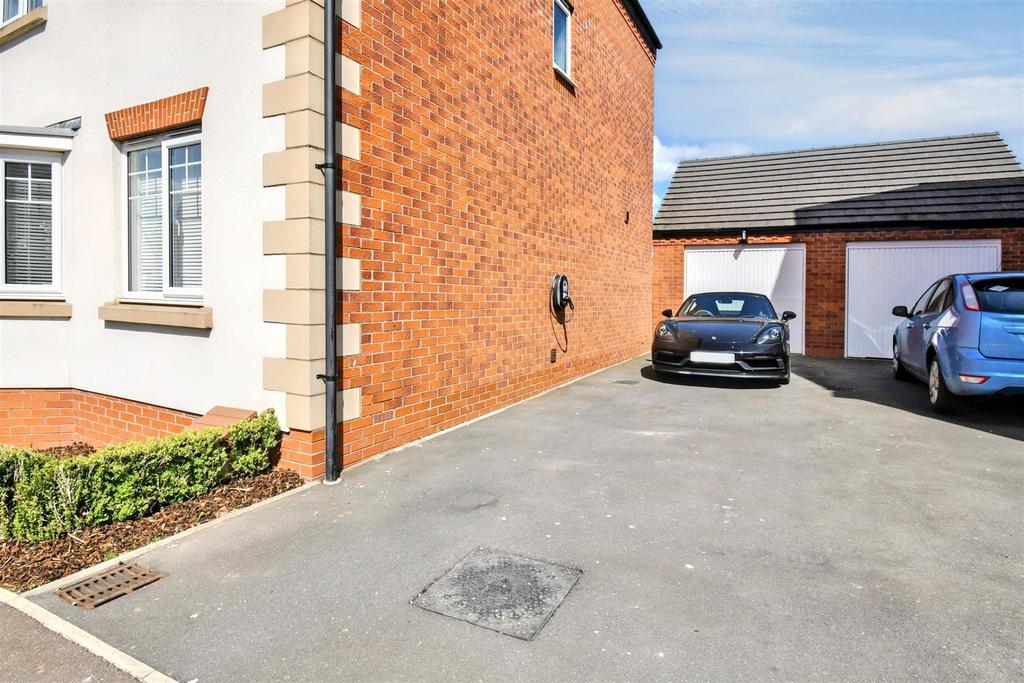 DSC 5878.jpeg