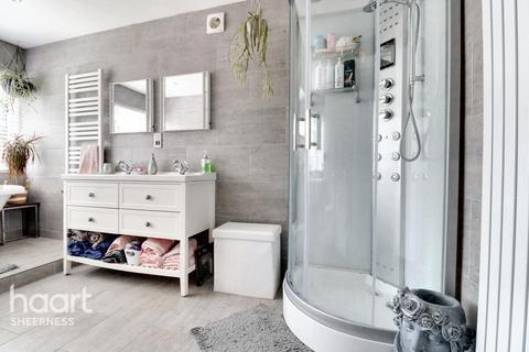 15 Danes Drive, Leysdown On Sea, Sheerness, ME12 4AJ
