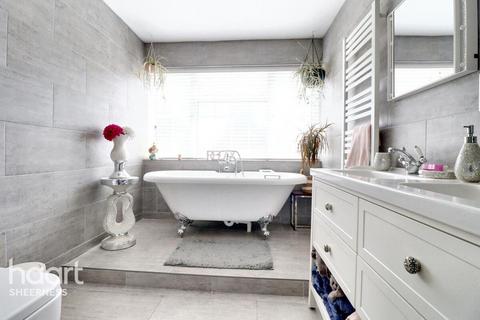 15 Danes Drive, Leysdown On Sea, Sheerness, ME12 4AJ