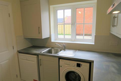 3 bedroom semi-detached house to rent, Sloe Gardens, Ely CB6