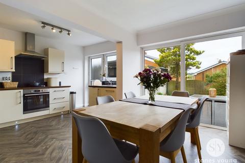 34 Beech Close, Clayton Le Dale, Blackburn, BB1 9JF