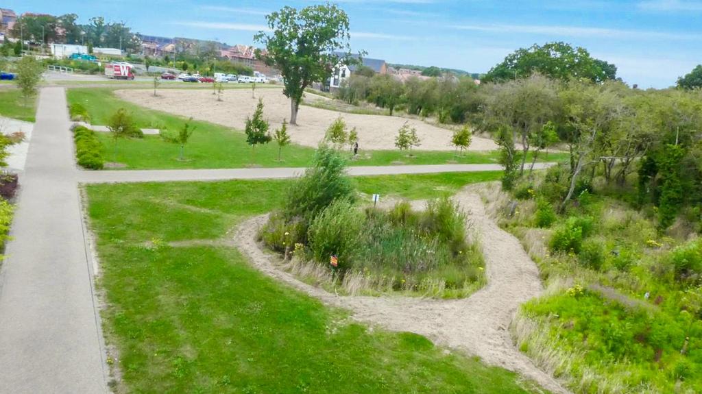 Mwn9xn Bpz Ei Zt En Fy-Yzug.jpg