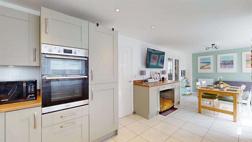 Kitchen dining family room