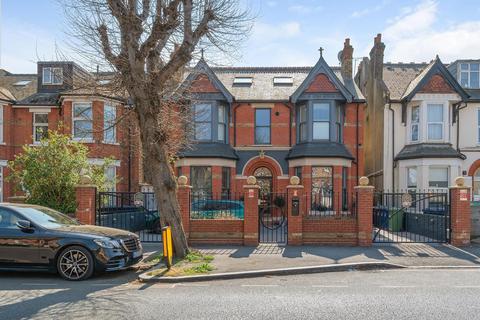 6 bedroom detached house for sale, London W5