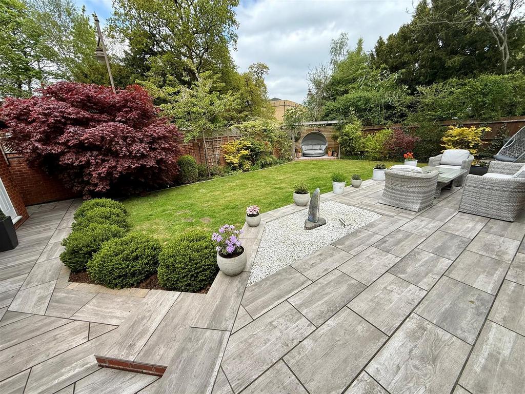 PL5 Garden.jpg