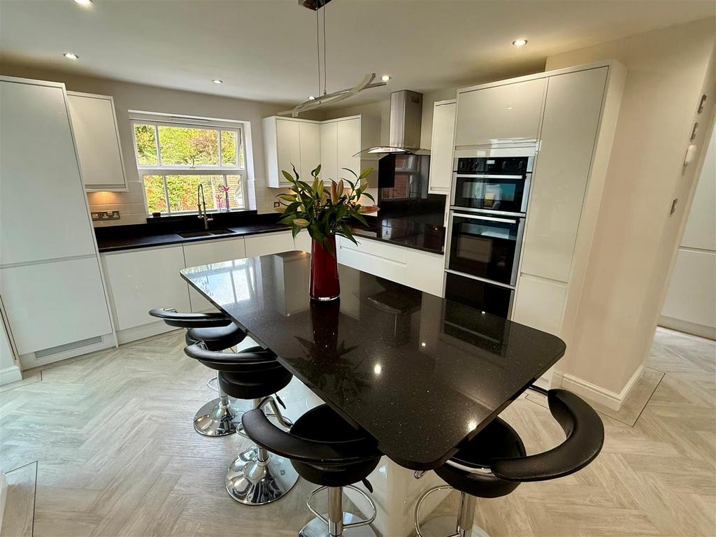 PL5 Kitchen.jpg