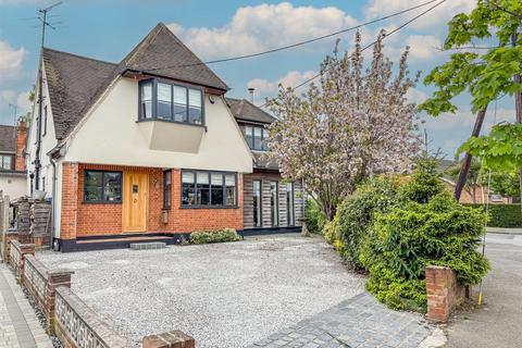 4 bedroom detached house for sale, Grove Road, Rayleigh SS6