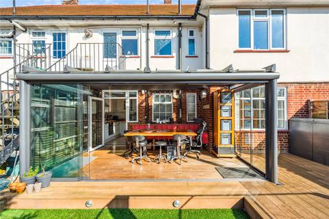 118 Godley Road, London, SW18 3HE