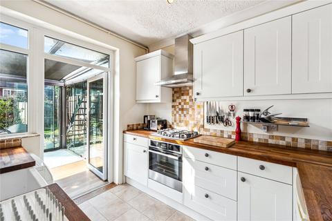 118 Godley Road, London, SW18 3HE
