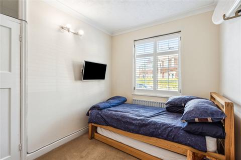 118 Godley Road, London, SW18 3HE