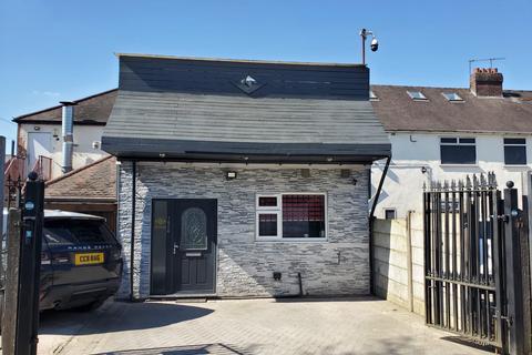 4 bedroom link detached house to rent, Causeway Green Road, Oldbury B68