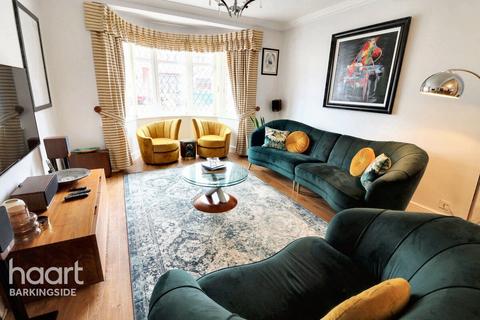 5 bedroom end of terrace house for sale, Hastings Avenue, Barkingside