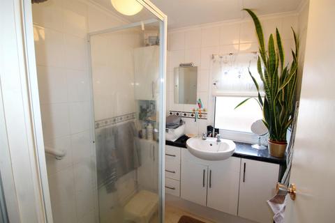 2 bedroom mobile home for sale, Barnet Road, Barnet EN5