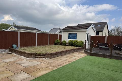 4 bedroom semi-detached house for sale, Park Howard Road, Cwmgors, Ammanford