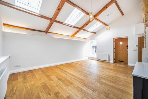 4 bedroom barn conversion to rent, Moor Lane, East Keswick, Leeds