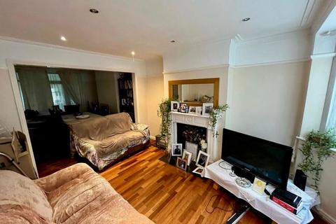237 Waltham Way, London, E4 8AQ