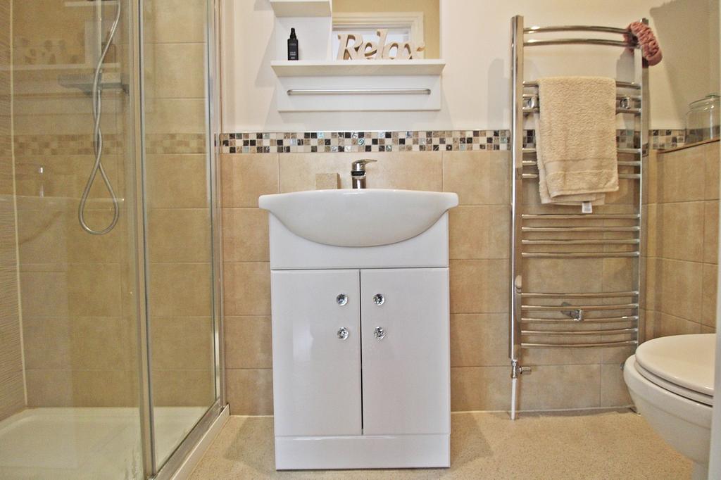 En Suite 2