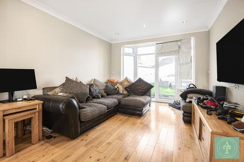 4 bedroom semi-detached house for sale, Linden Way, London, N14