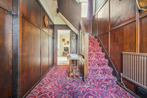 3 bedroom detached house for sale, Hillside Road, Bushey