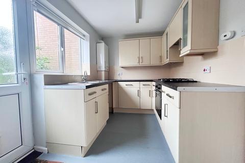 2 bedroom terraced house to rent, Somergate Road, Cheltenham GL51